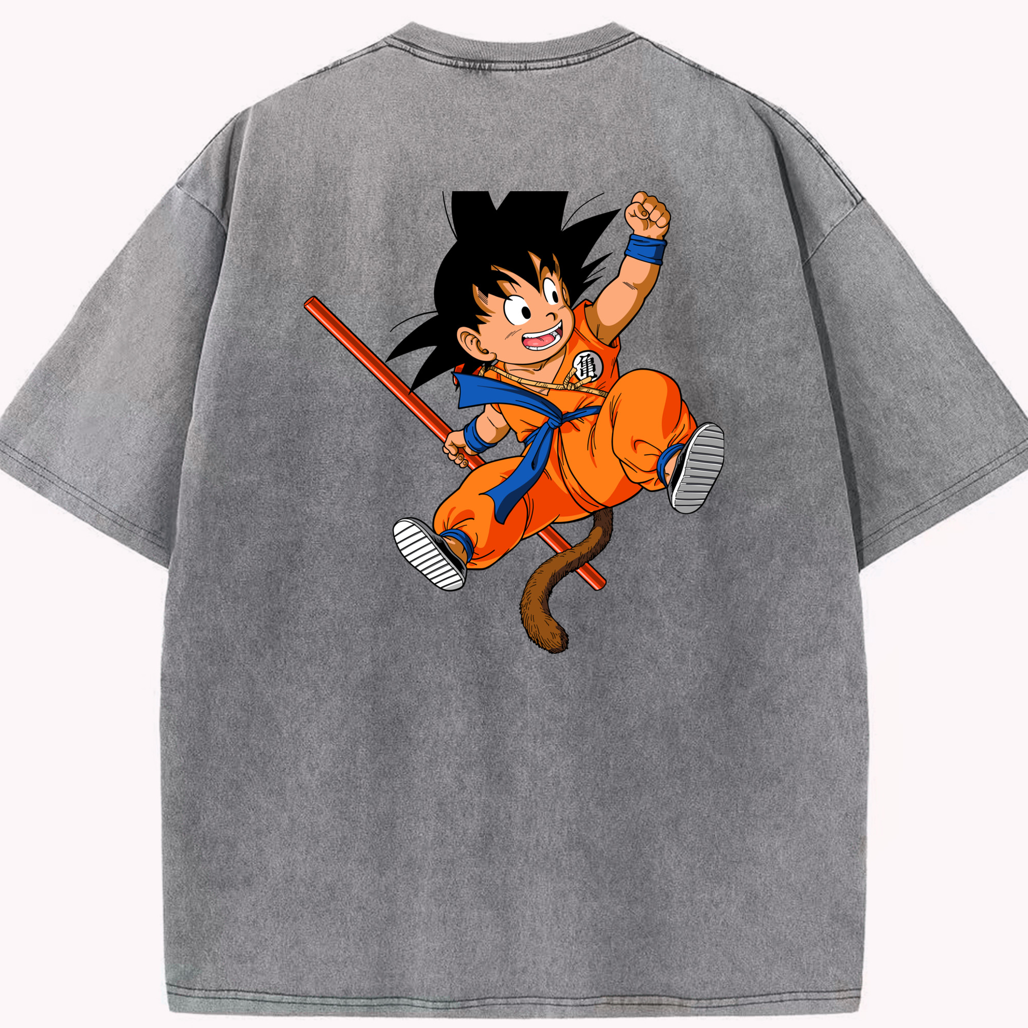 （画像用） ドラゴンボール 孫悟空（そん ごくう）Son Goku カカロット DRAGON BALL Kakarotto 綿100% ヴィンテージ風 半袖Tシャツ（背面プリント）