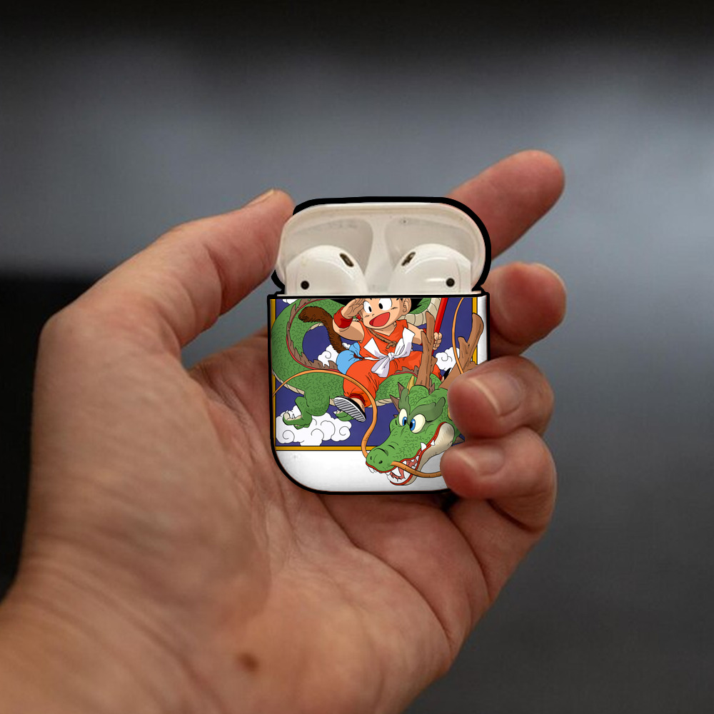 ドラゴンボール 孫悟空（そん ごくう）Son Goku カカロット DRAGON BALL Kakarotto AirPods 第2世代保護ケース ハードシェル ブラック 耐衝撃・防指紋・カラビナ付き