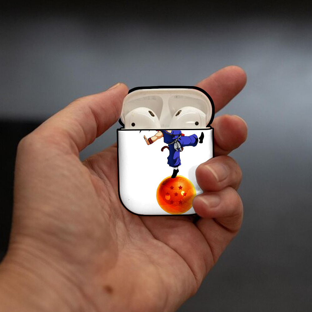 ドラゴンボール 孫悟空（そん ごくう）Son Goku カカロット DRAGON BALL Kakarotto AirPods 第2世代保護ケース ハードシェル ブラック 耐衝撃・防指紋・カラビナ付き
