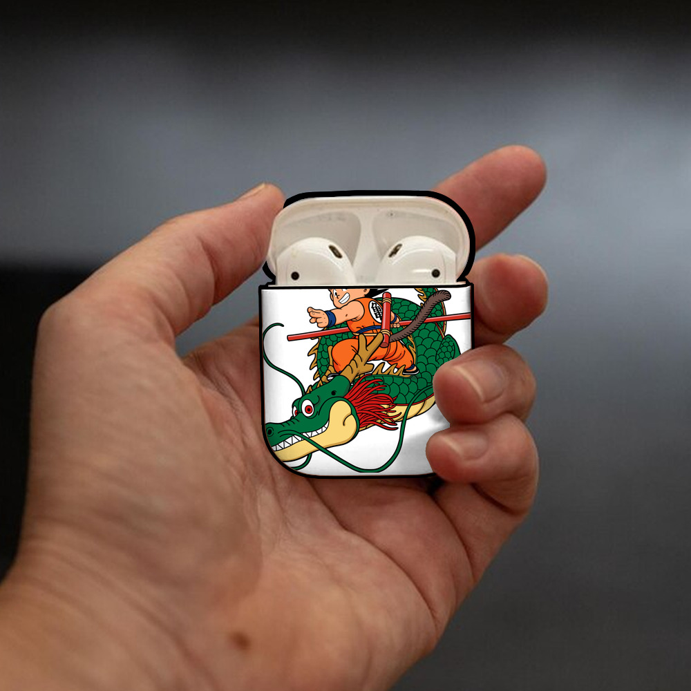 ドラゴンボール 孫悟空（そん ごくう）Son Goku カカロット DRAGON BALL Kakarotto AirPods 第2世代保護ケース ハードシェル ブラック 耐衝撃・防指紋・カラビナ付き