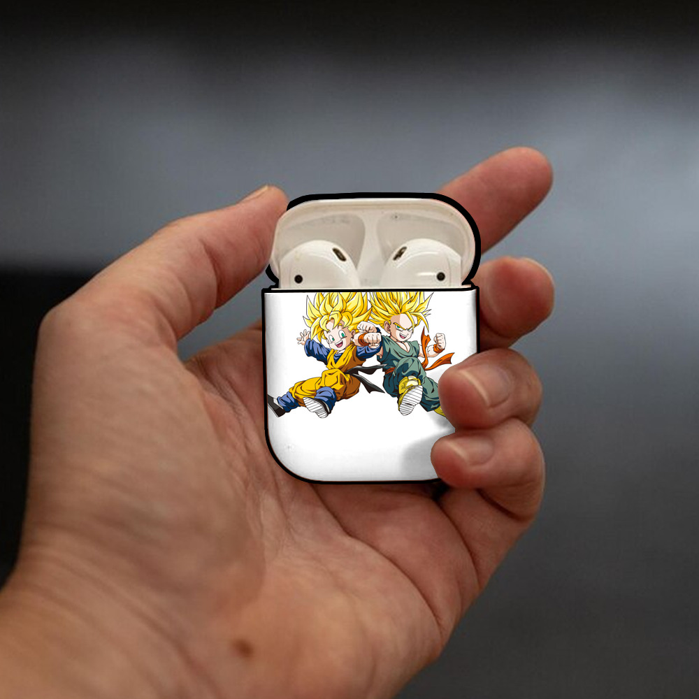 ドラゴンボール 孫悟空（そん ごくう）Son Goku カカロット DRAGON BALL Kakarotto AirPods 第2世代保護ケース ハードシェル ブラック 耐衝撃・防指紋・カラビナ付き