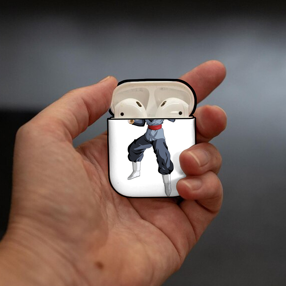 ドラゴンボール ベジータ四世（Bejīta Yonsei）DRAGON BALL Vegeta IV AirPods 第2世代保護ケース ハードシェル ブラック 耐衝撃・防指紋・カラビナ付き