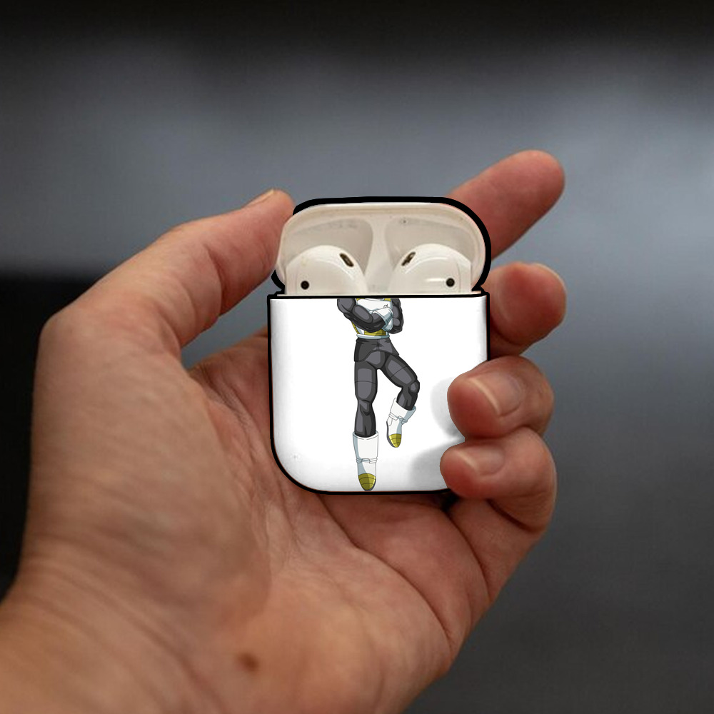 ドラゴンボール ベジータ四世（Bejīta Yonsei）DRAGON BALL Vegeta IV AirPods 第2世代保護ケース ハードシェル ブラック 耐衝撃・防指紋・カラビナ付き