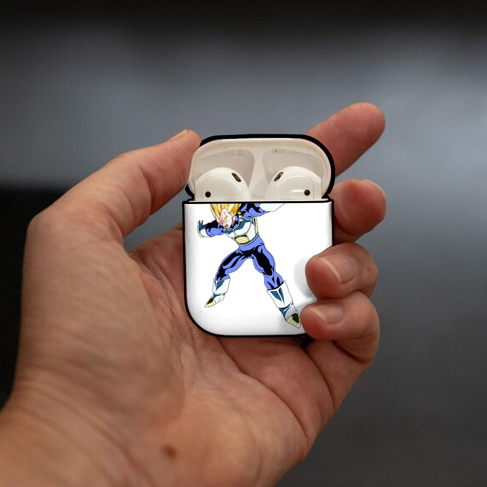 ドラゴンボール ベジータ四世（Bejīta Yonsei）DRAGON BALL Vegeta IV AirPods 第2世代保護ケース ハードシェル ブラック 耐衝撃・防指紋・カラビナ付き
