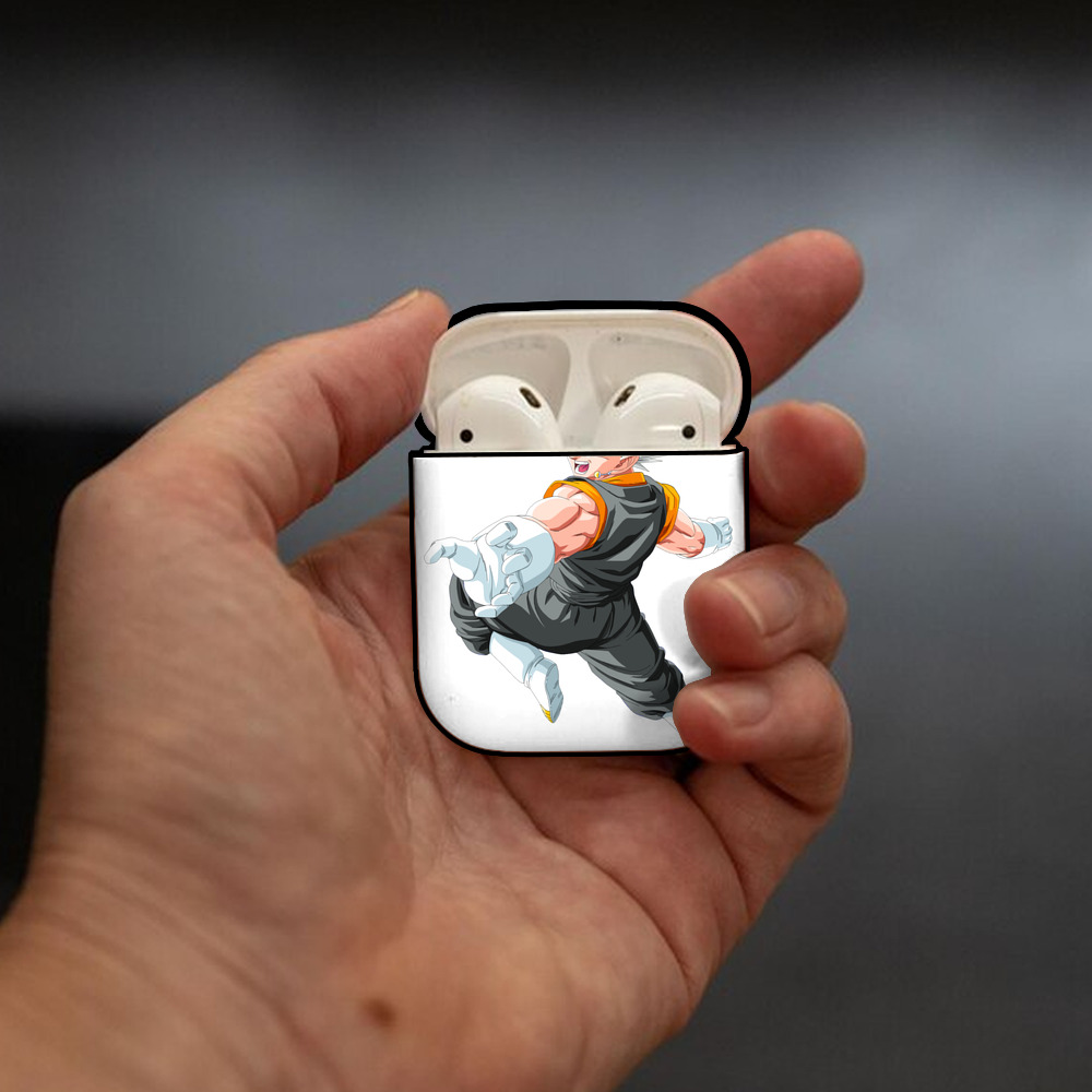 ドラゴンボール ベジータ四世（Bejīta Yonsei）DRAGON BALL Vegeta IV AirPods 第2世代保護ケース ハードシェル ブラック 耐衝撃・防指紋・カラビナ付き