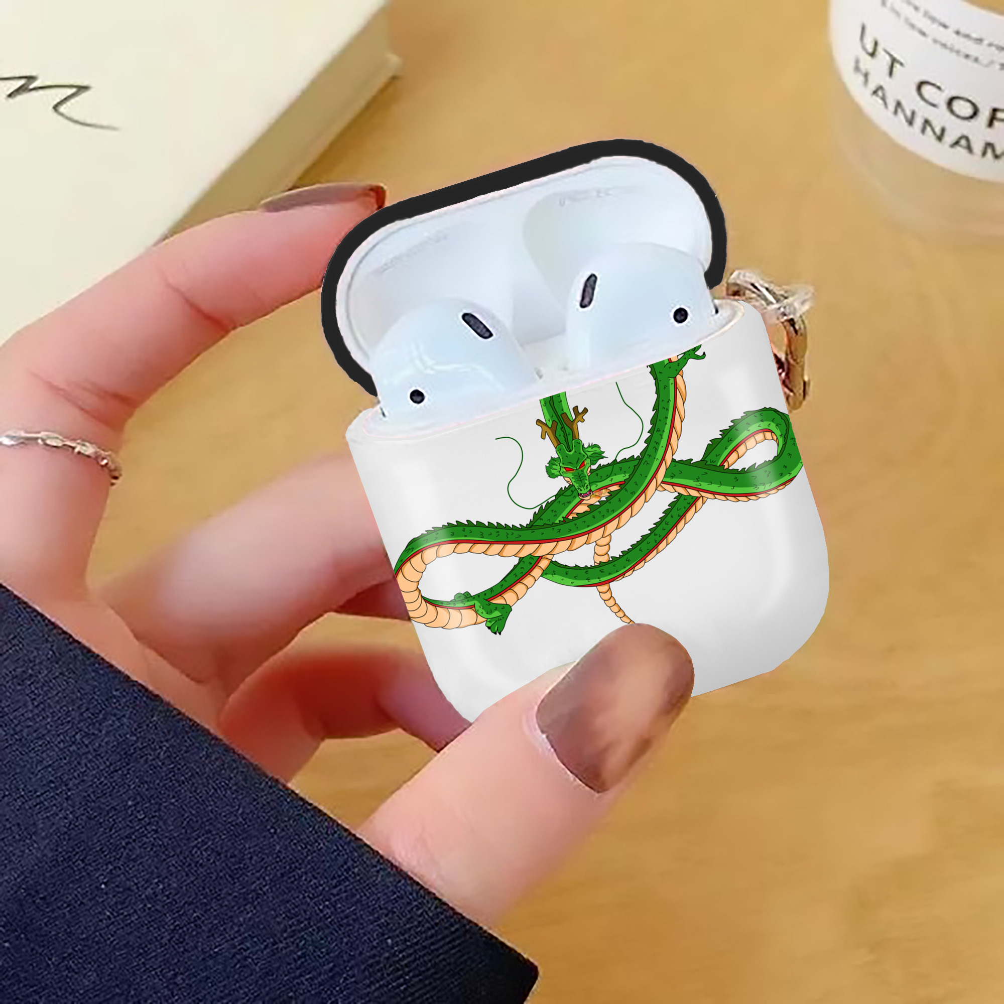 ドラゴンボール 神龍 シェンロン DRAGON BALL Shenron AirPods 第2世代保護ケース ハードシェル ブラック 耐衝撃・防指紋・カラビナ付き